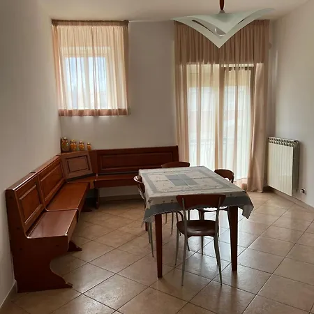 Cave House Apartament *